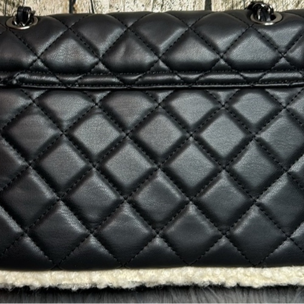 NWT Gilda Paris Black w/Sherpa Trim Crossbody Bag 11.5” x 8” x 3” NWT - Picture 2 of 4